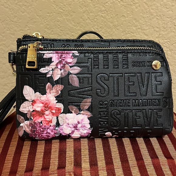 NEW STEVE MADDEN Black Zip Around Wrist-Wallet or SMALL HAND BAG - Picture 2 of 10